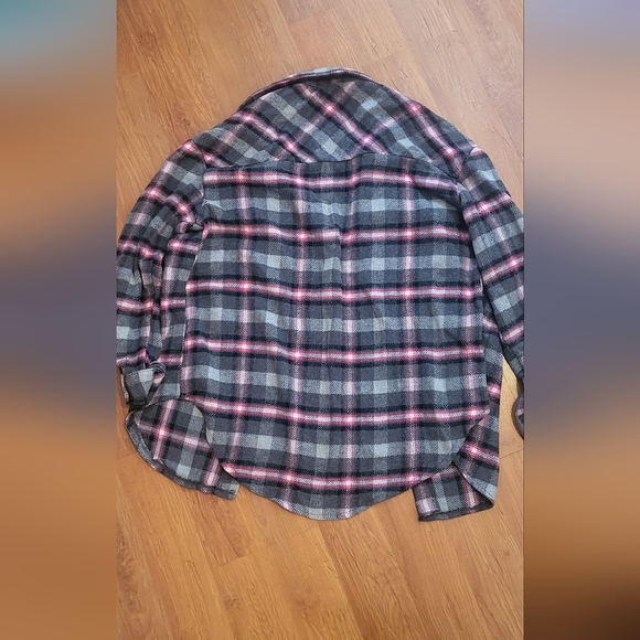 Grey and pink Shacket - Picture 3 of 3